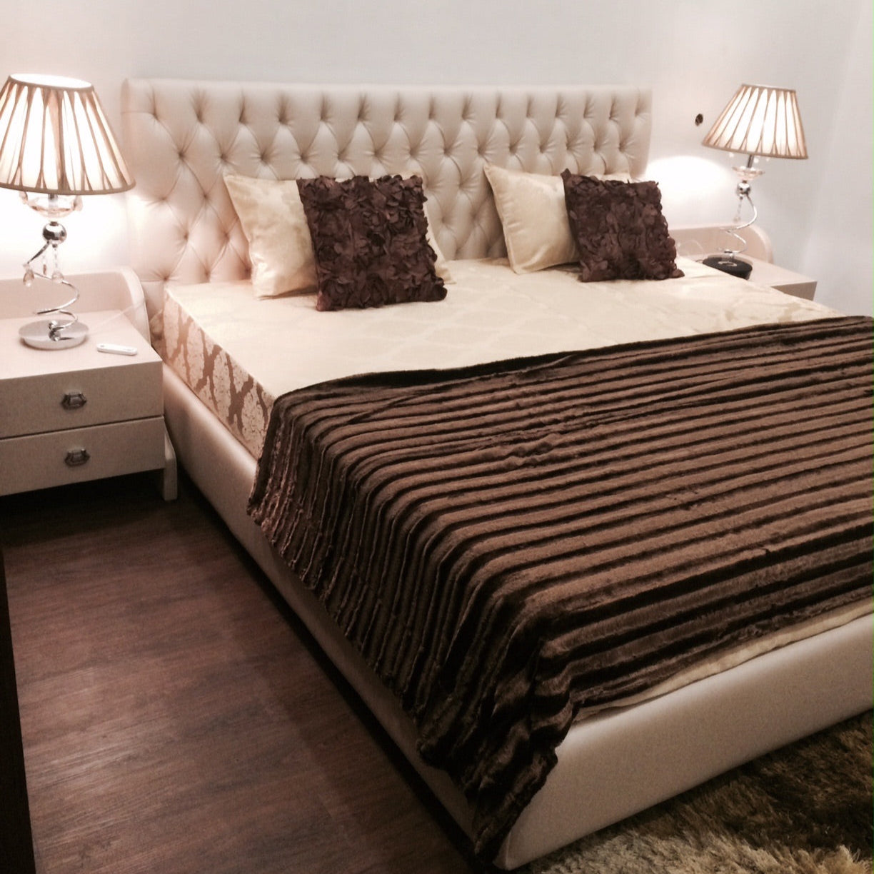 Vienna Luxe Upholstered Bed